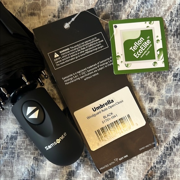 Samsonite Black Umbrella - Picture 2 of 2